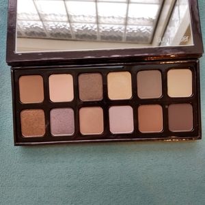 Laura Mercier Extreme Neutrals Eyeshadow palette